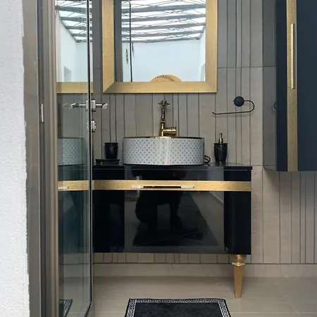 Apartment Bodrum Center Versace Style Suits *